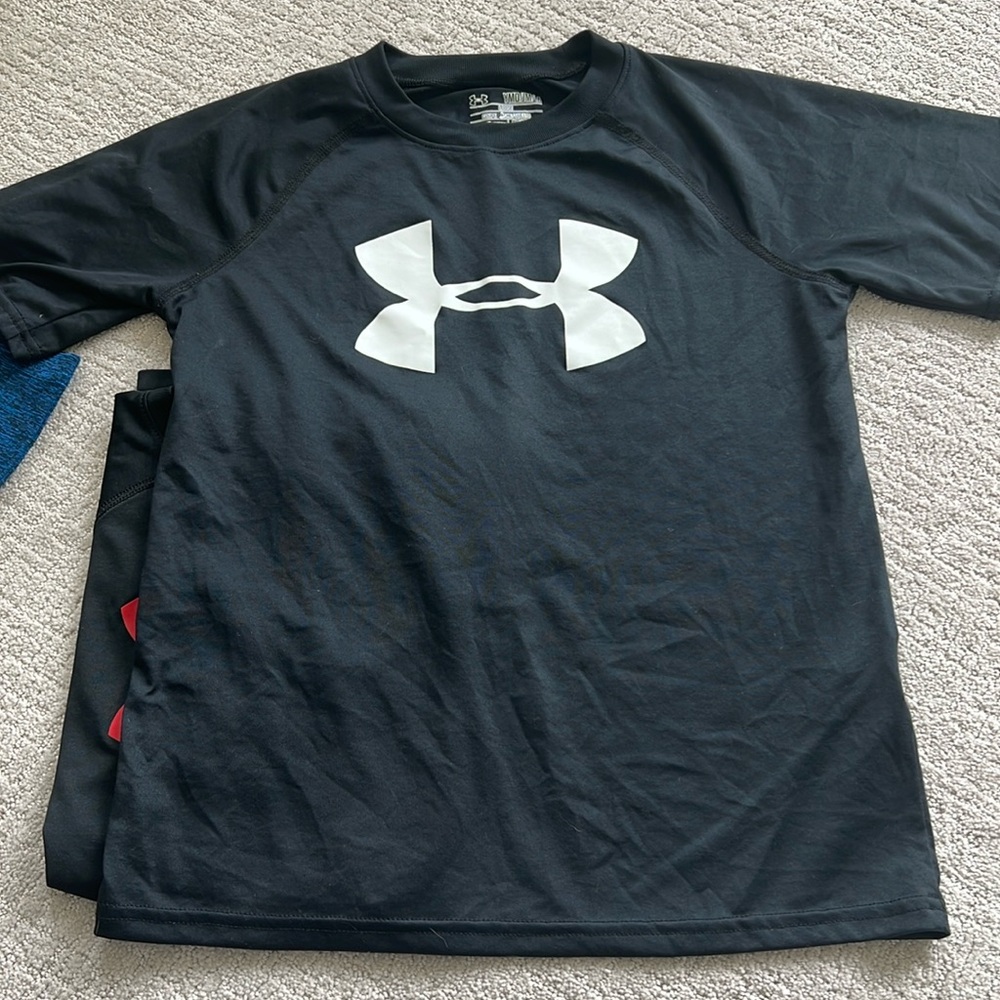 Under Armour 6piece Bundle - Picture 6 of 7